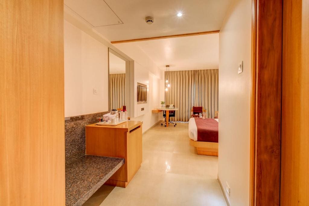 Deluxe Room room - Image 3