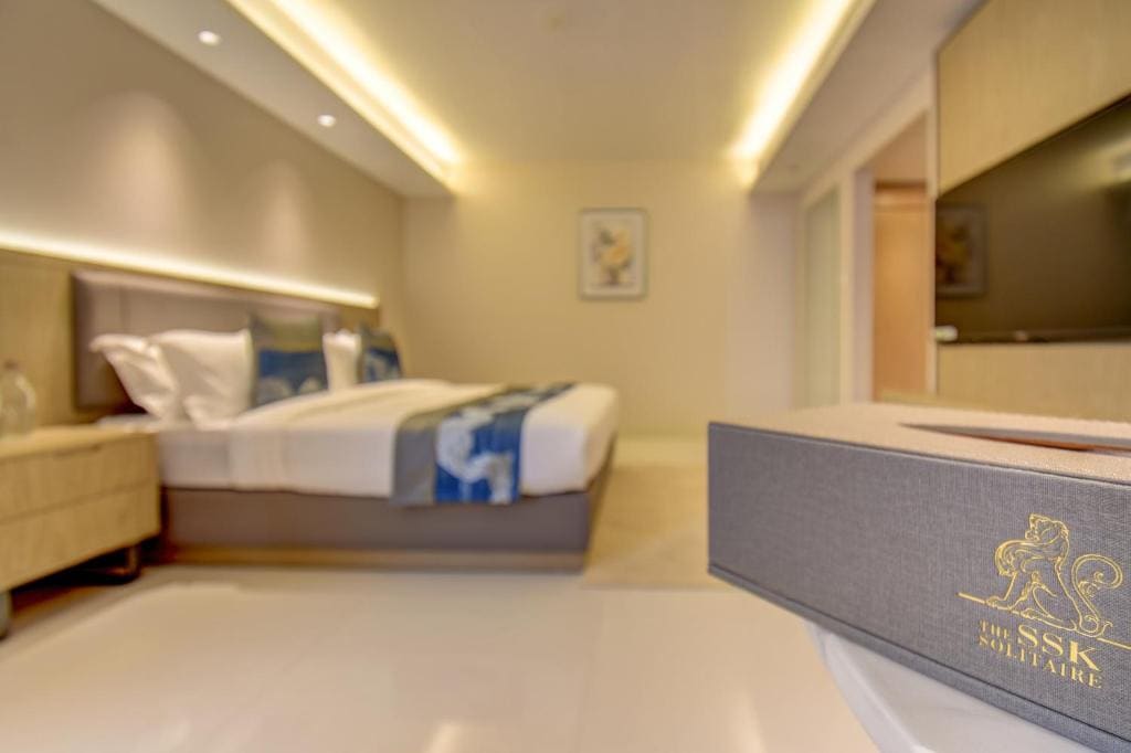 Deluxe King Room room - Image 2
