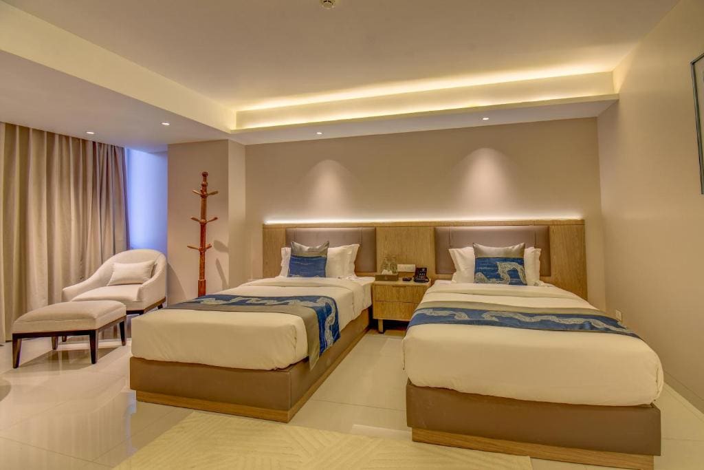 Superior Twin Room room - Image 2