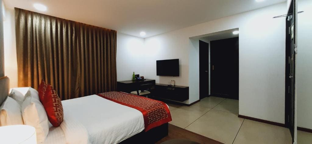 Deluxe Room room - Image 2