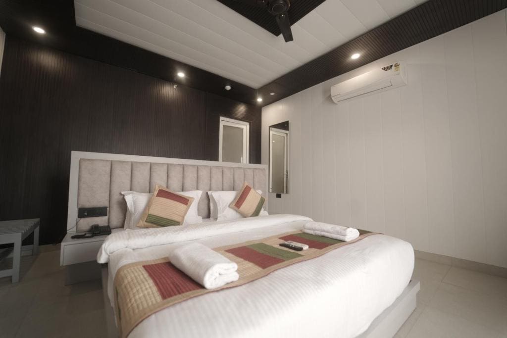 Superior Double Room room - Image 3