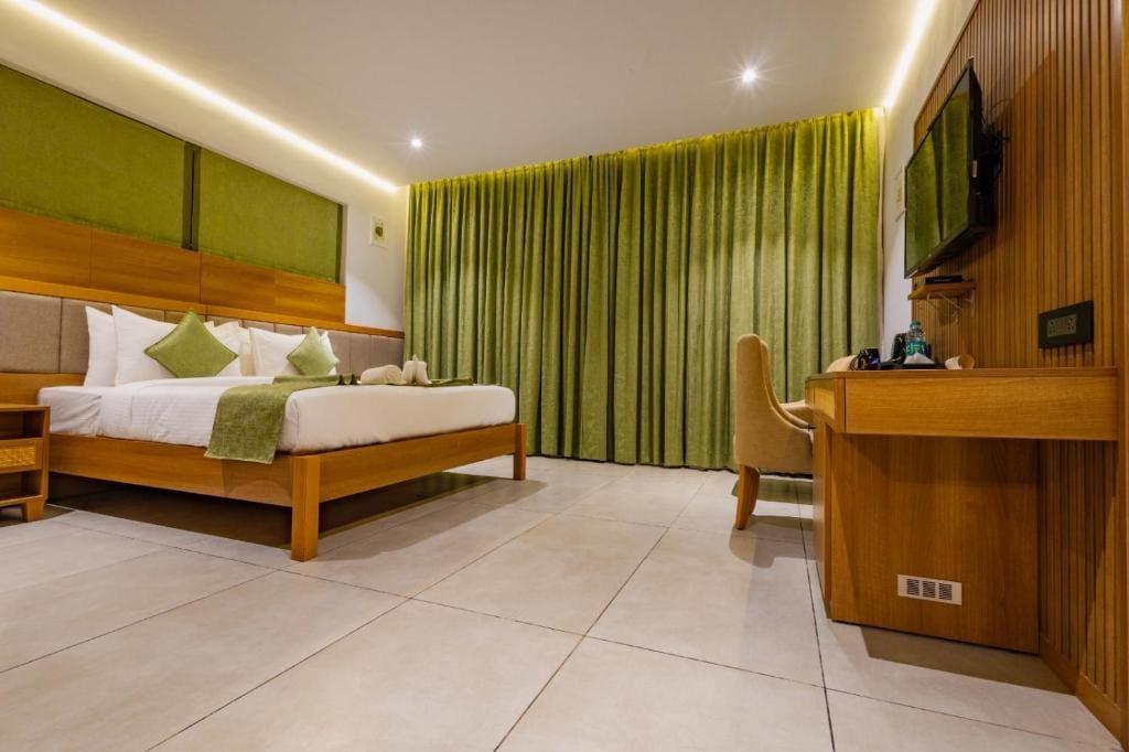 Double Room with Garden View room - Image 3