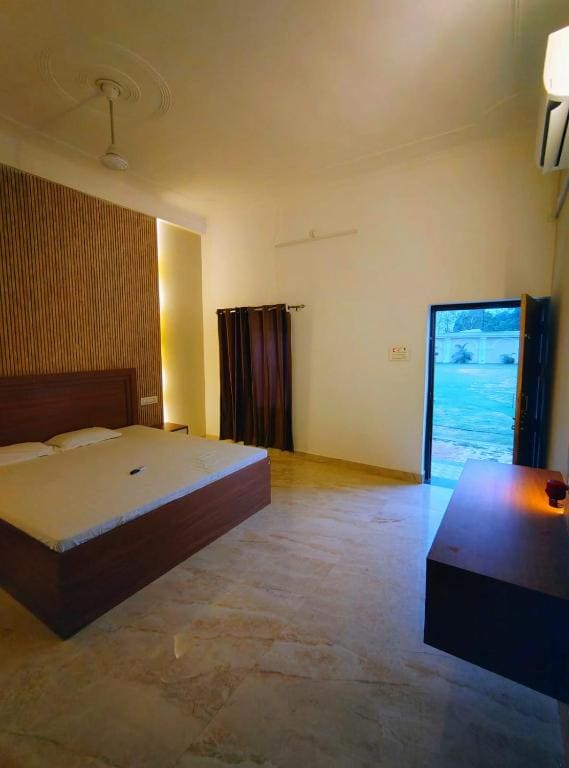 Double Room with Garden View room - Image 1