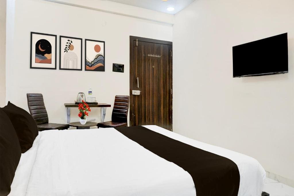 Classic Triple Room room - Image 2