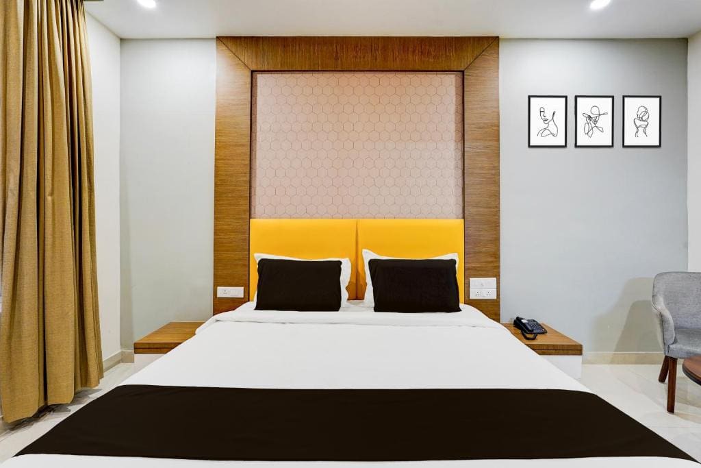 Classic Triple Room room - Image 2