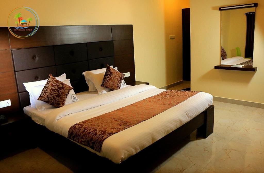Small Double Room room - Image 3