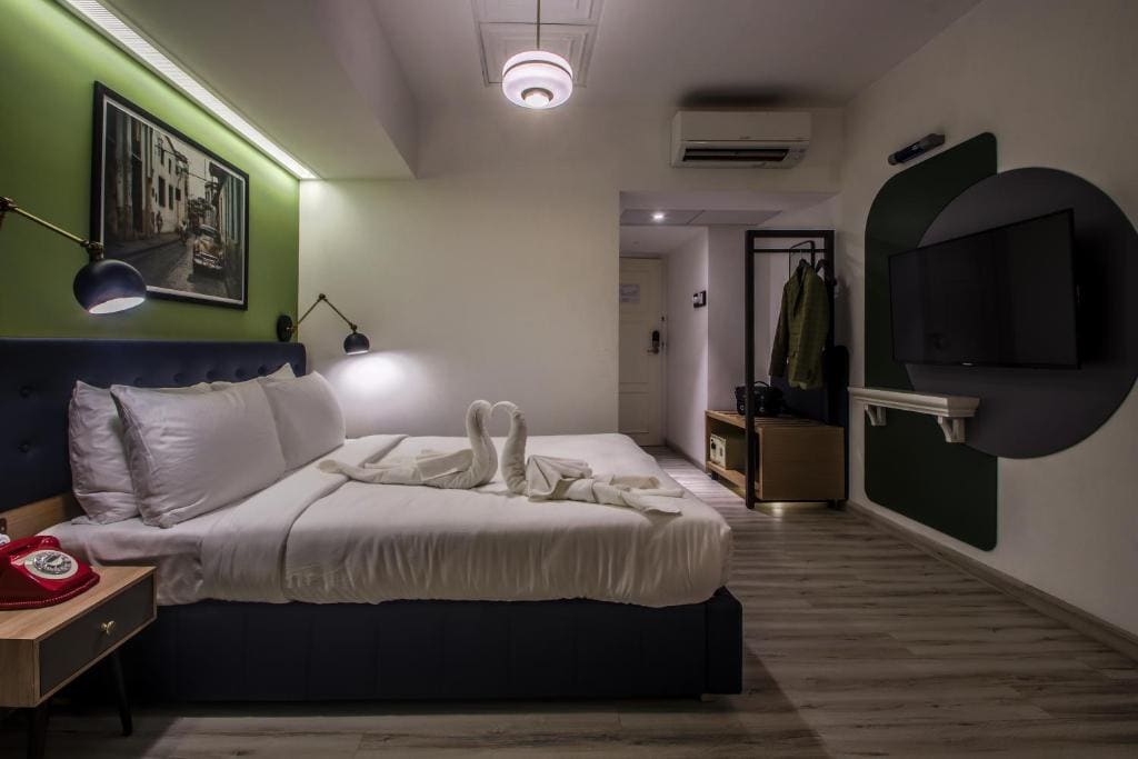 Executive Double or Twin Room with 15% discount on Food & Beverage room - Image 3