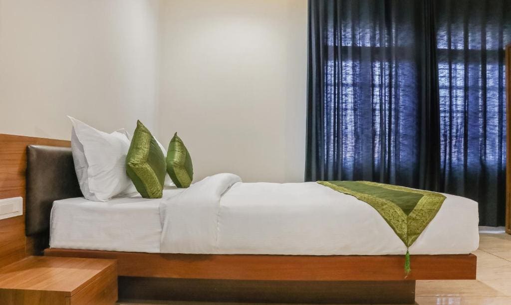 Deluxe Double Room room - Image 1