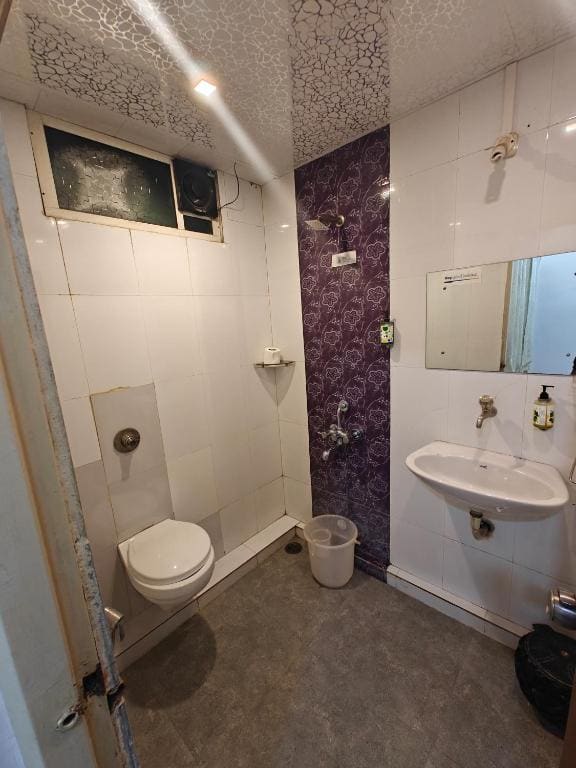 Standard Double Room room - Image 2