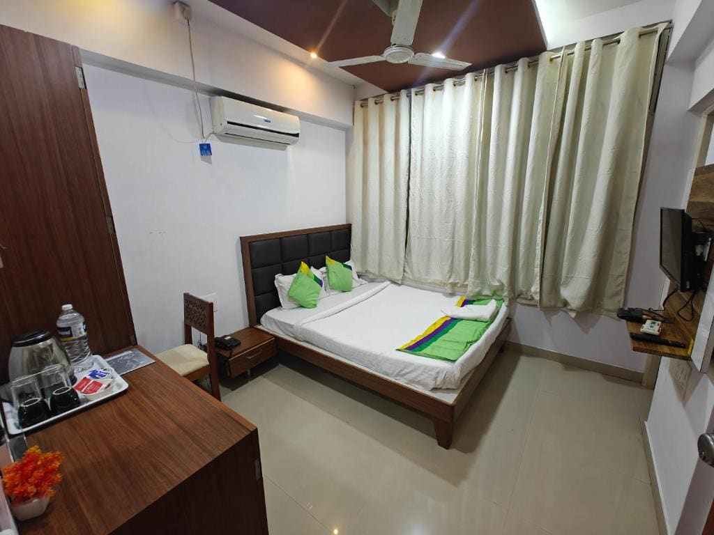 Deluxe Room room - Image 1