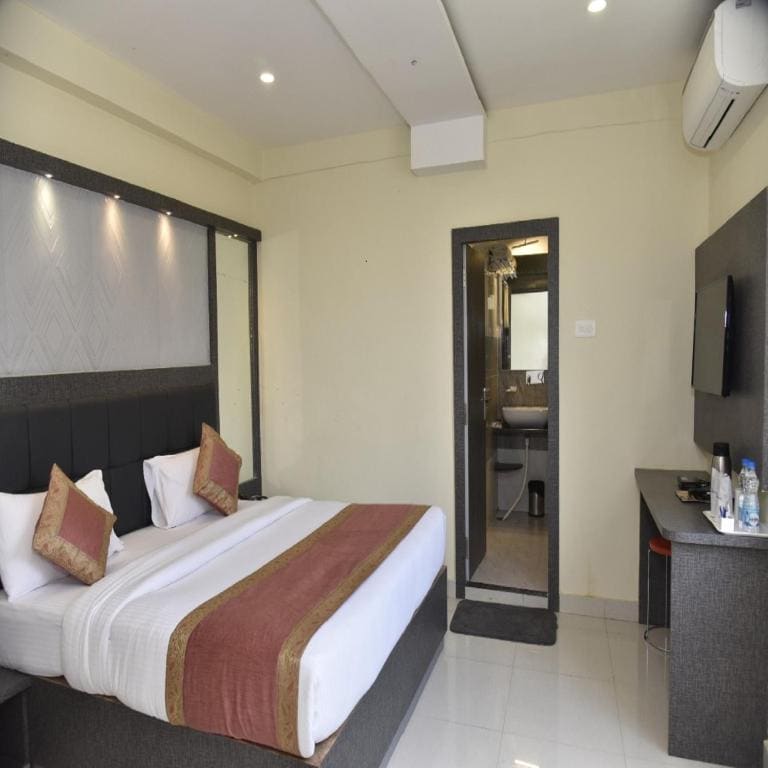 Deluxe Double or Twin Room room - Image 1