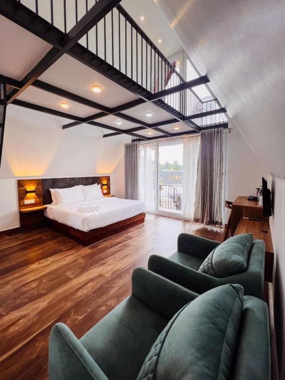 King Room with Mountain View room - Image 1