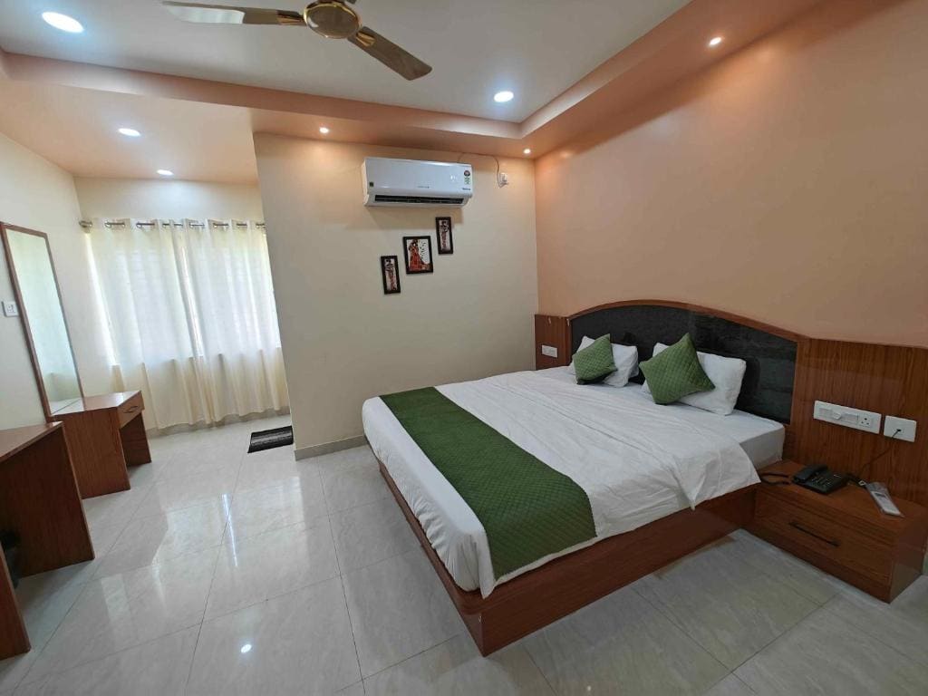 Deluxe Room room - Image 2