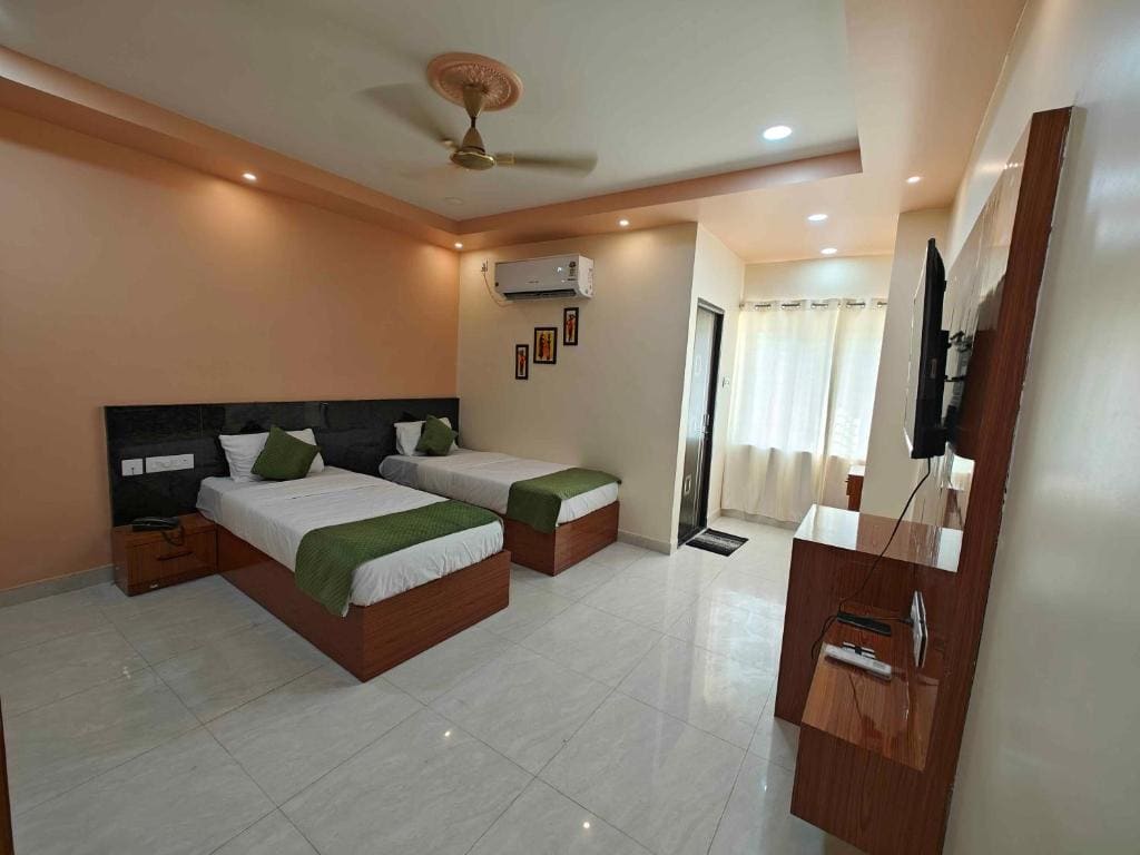 Quadruple Room room - Image 2