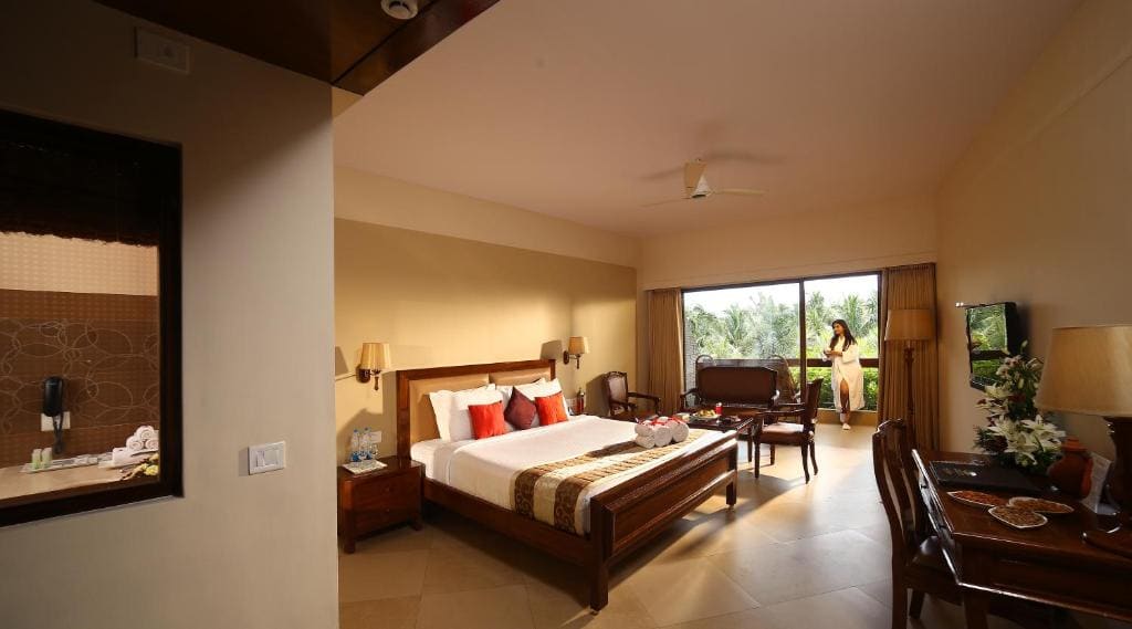 Mystica - 10% Discount on Food & Soft Beverages room - Image 3