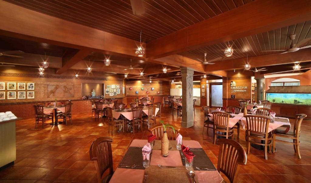 Ixora - 10% Discount on Food & Soft Beverages room - Image 3
