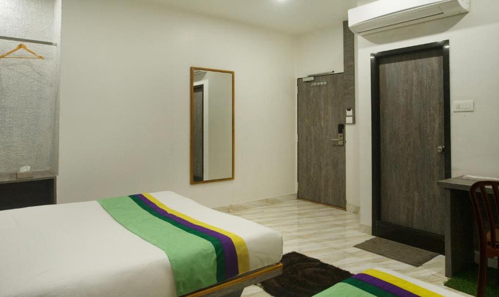 Deluxe Double Room room - Image 2