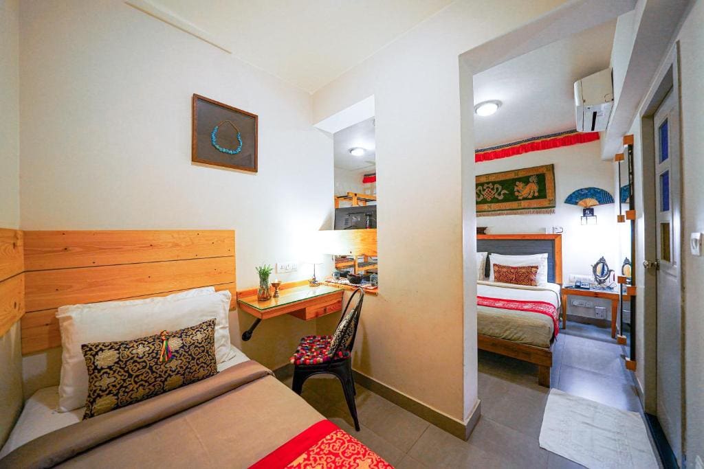 Deluxe Family Room room - Image 2