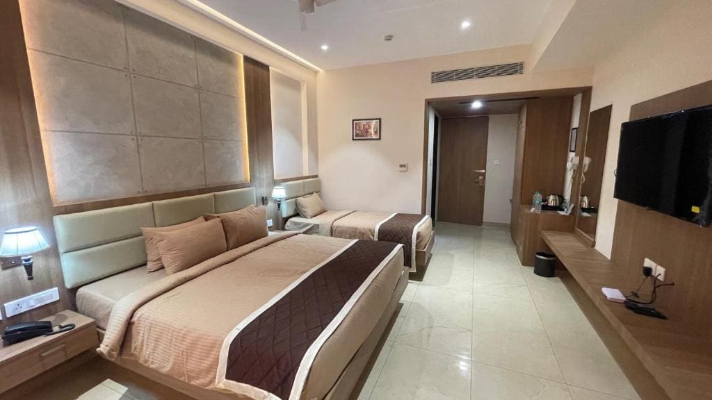 Executive Triple Room room - Image 1