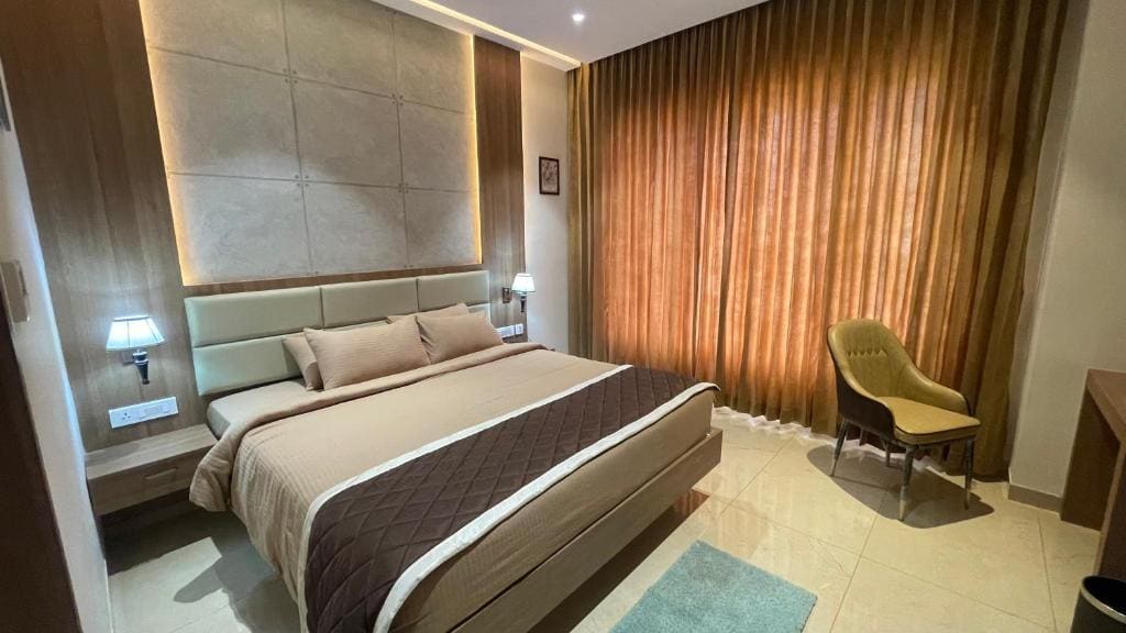 Superior Double Room room - Image 3