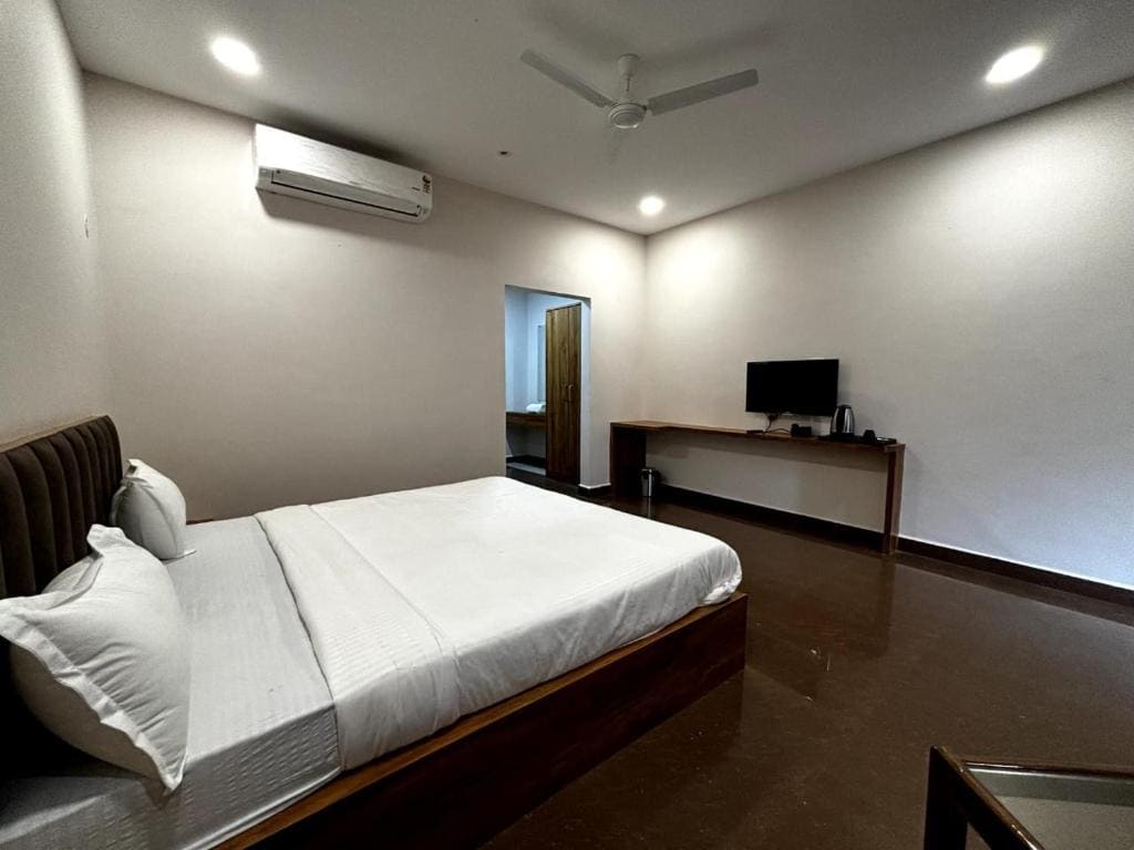 Superior King Room room - Image 1