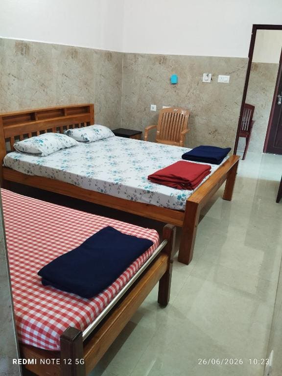 Triple Room with Bathroom room - Image 2