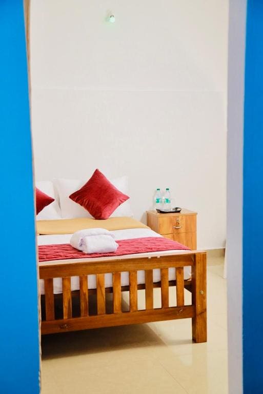 Budget Double Room room - Image 2