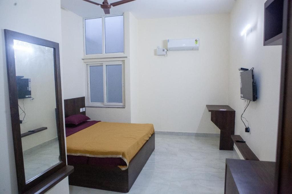 Deluxe Double Room room - Image 2