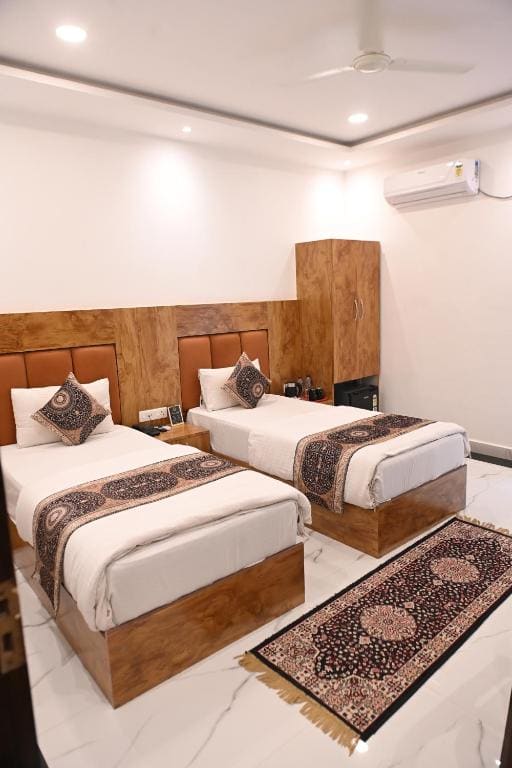 Superior King Room room - Image 2