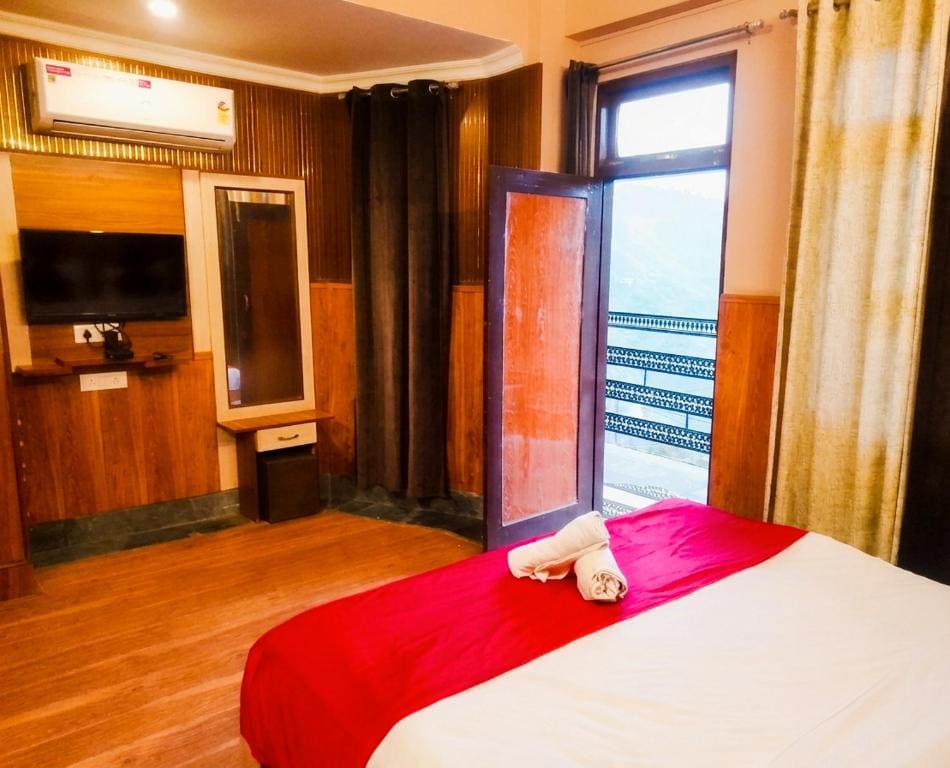 Deluxe Room room - Image 3