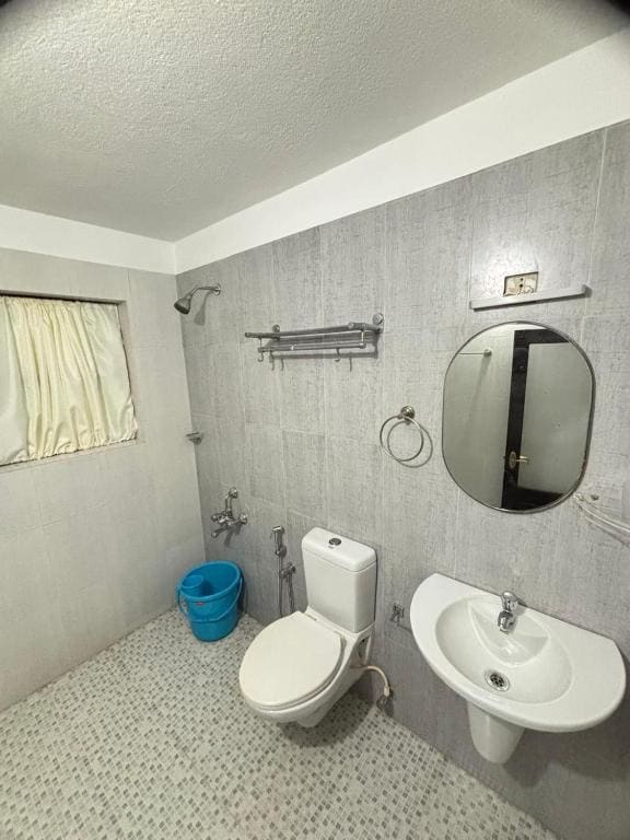 Standard Twin Room room - Image 1