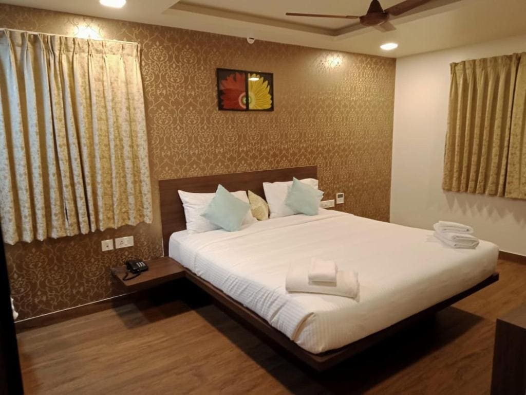 Deluxe Double Room room - Image 1