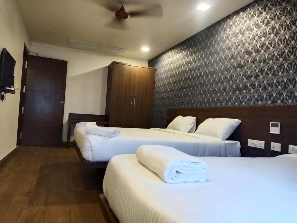 Family Room room - Image 1
