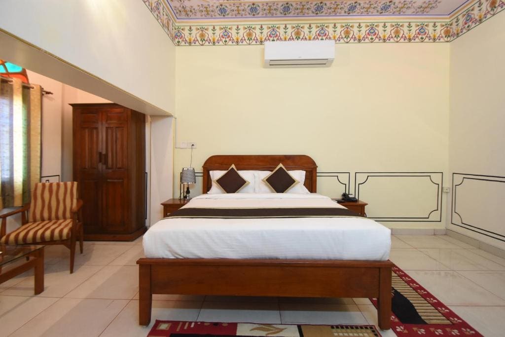 Deluxe Double Room- room - Image 2