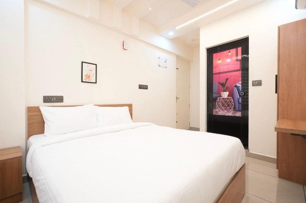 Deluxe Double Room room - Image 1