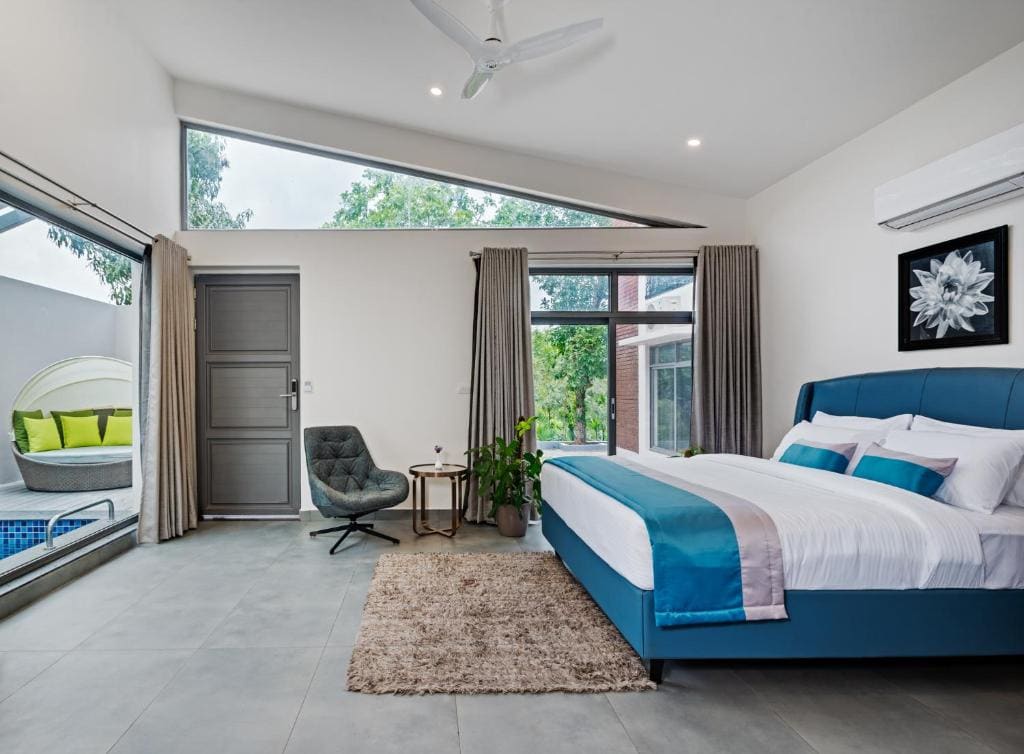 Double Room with Balcony room - Image 3