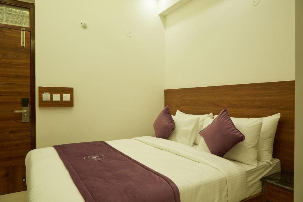 Deluxe Double Room room - Image 3