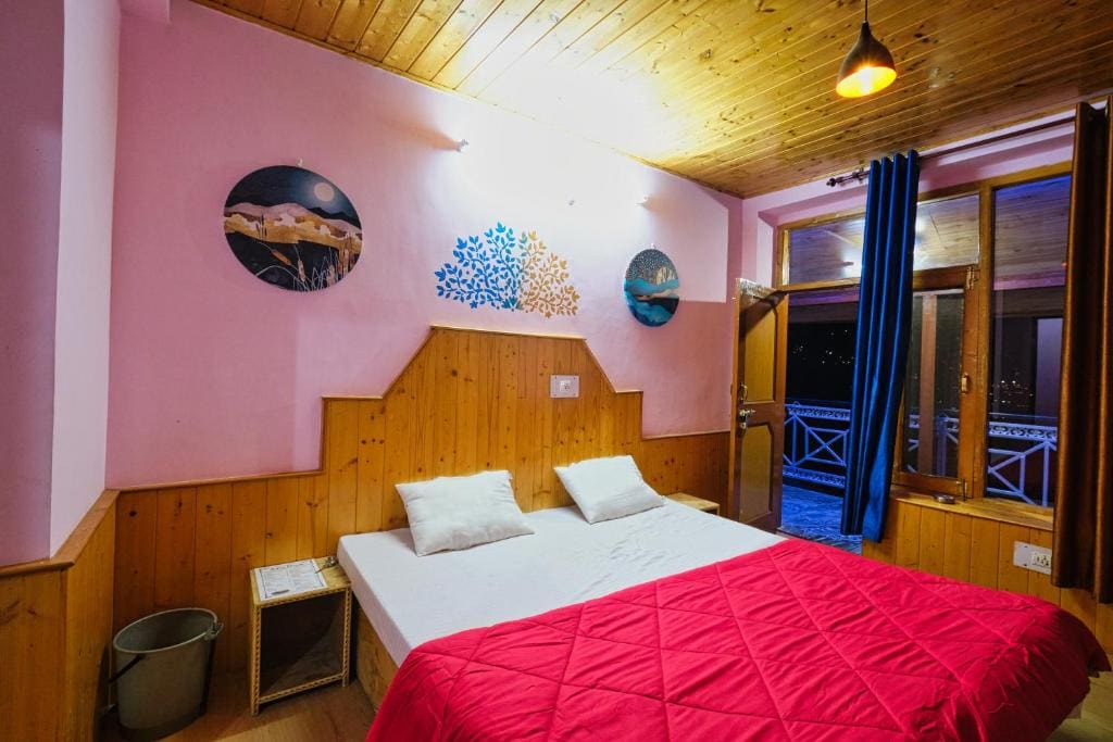 Deluxe Double Room room - Image 2