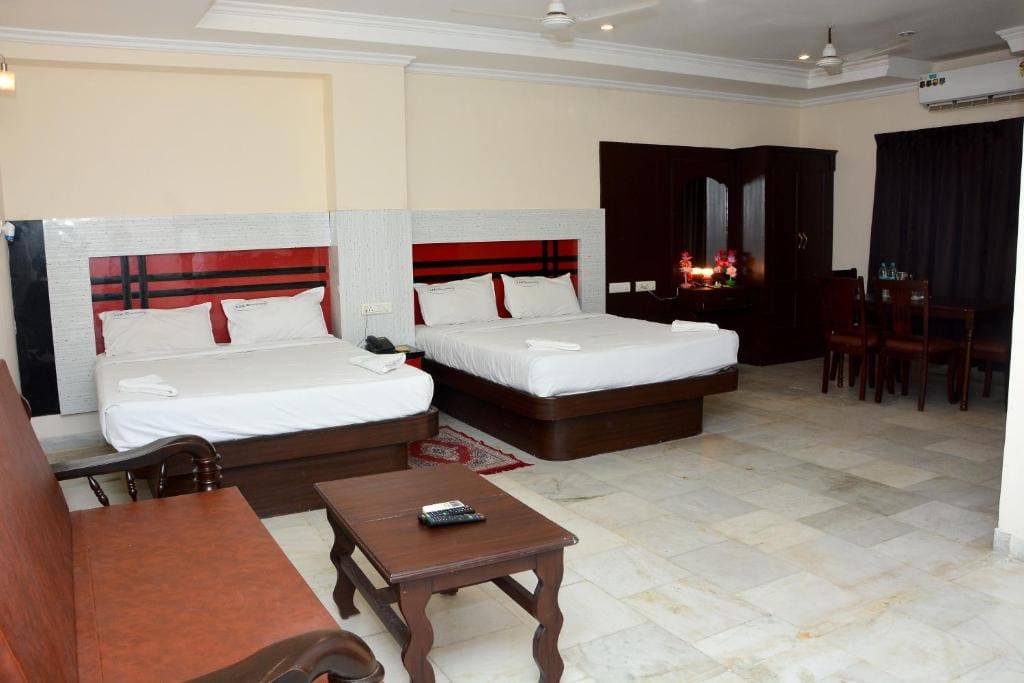 Quadruple Room room - Image 2