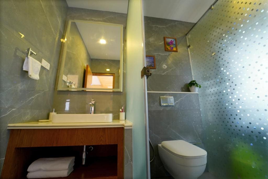 Suite with Mountain View room - Image 3