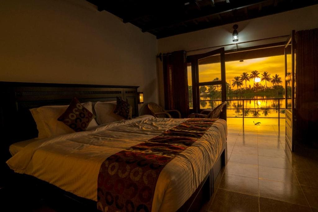 King Room with Balcony room - Image 2