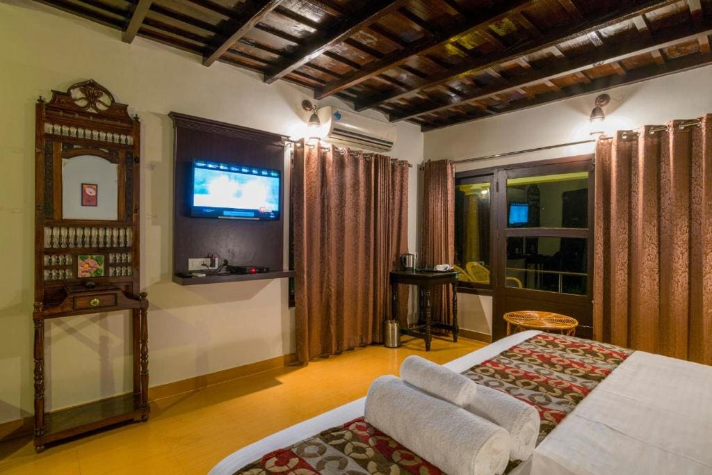 King Room with Balcony room - Image 3