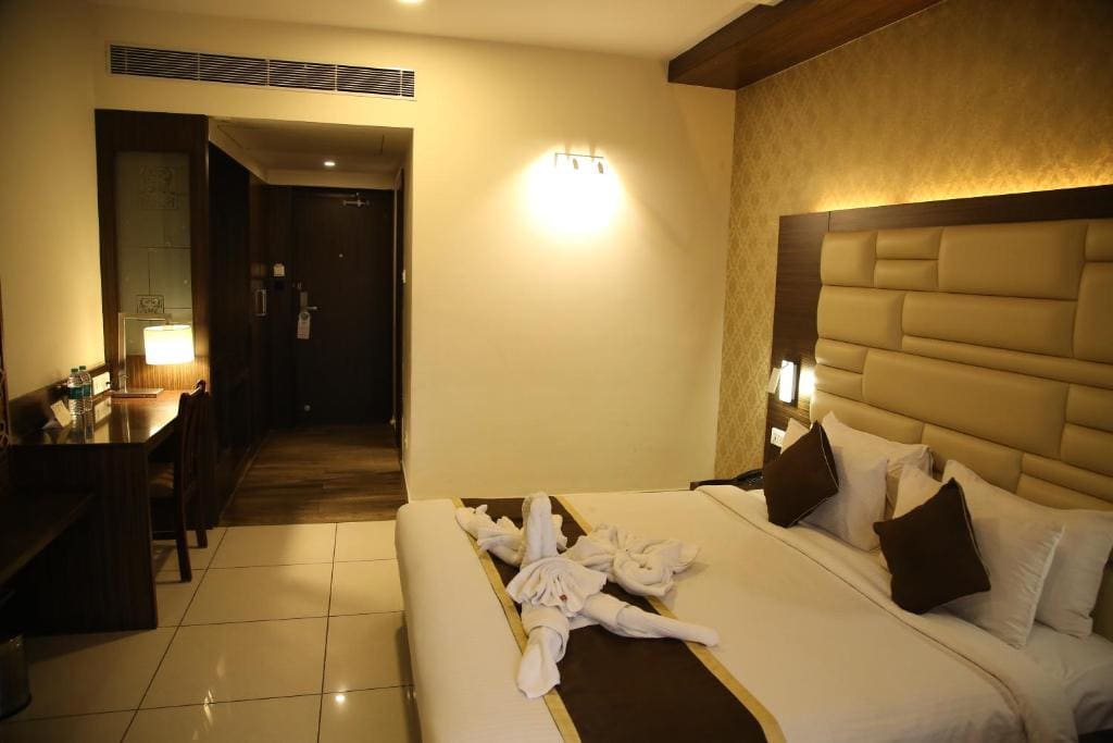 Superior Double or Twin Room room - Image 1