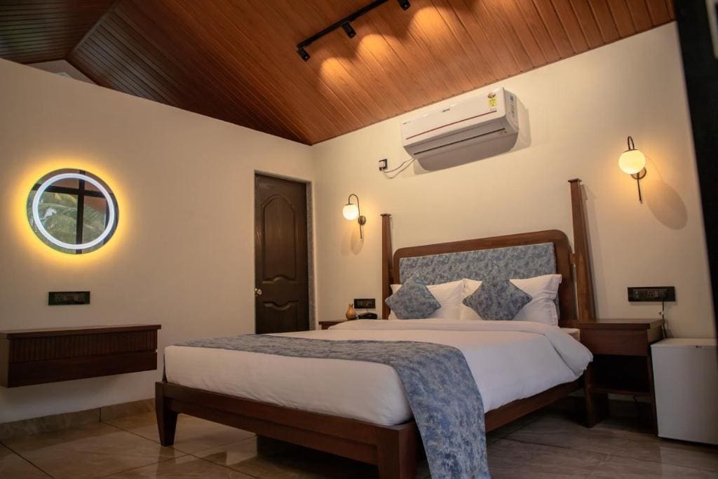 Deluxe Room room - Image 2