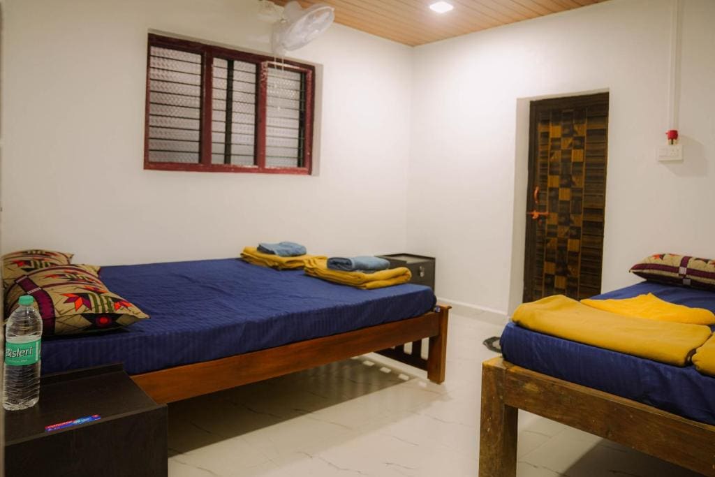 Double Room with Private Bathroom room - Image 3