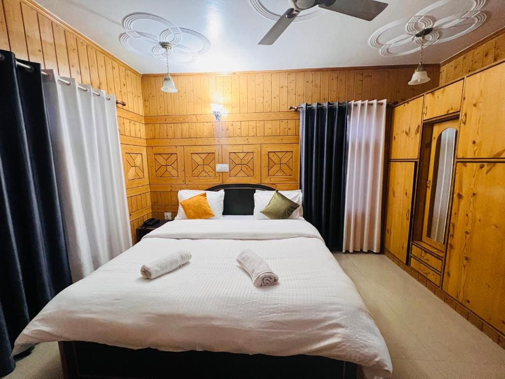 Double Room with Private Bathroom room - Image 2