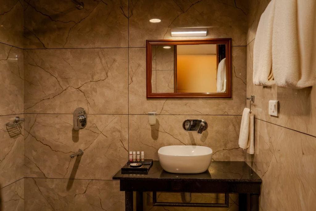 Deluxe Double Room room - Image 2