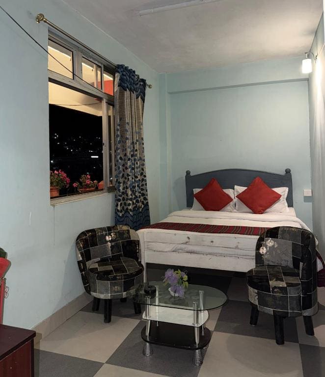Deluxe Queen Room room - Image 1