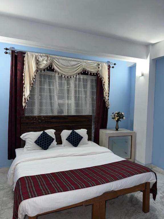 Standard Family Room room - Image 1
