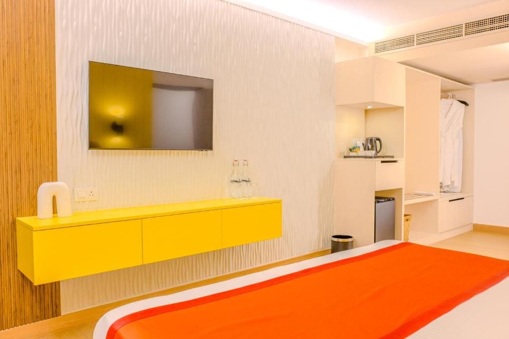 Suite with Park View room - Image 2
